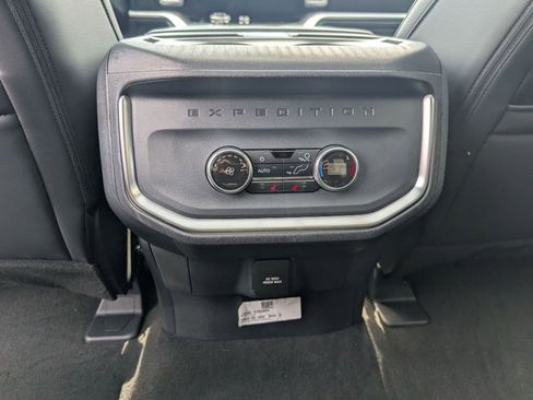 New 2025 Ford Expedition Platinum w/ Stealth Performance Package image 43