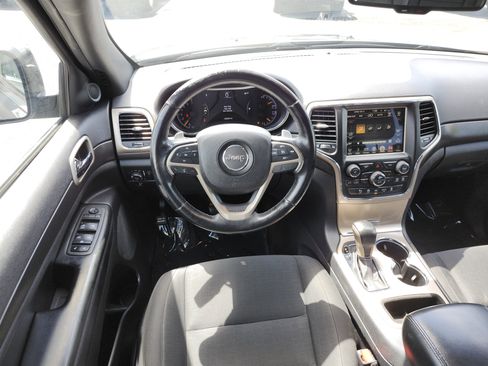 Used 2016 Jeep Grand Cherokee Laredo w/ Quick Order Package 23E AWD/4WD image 25