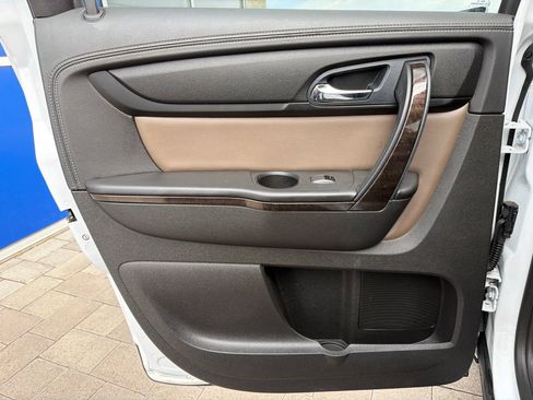 Used 2016 GMC Acadia SLT AWD/4WD image 21