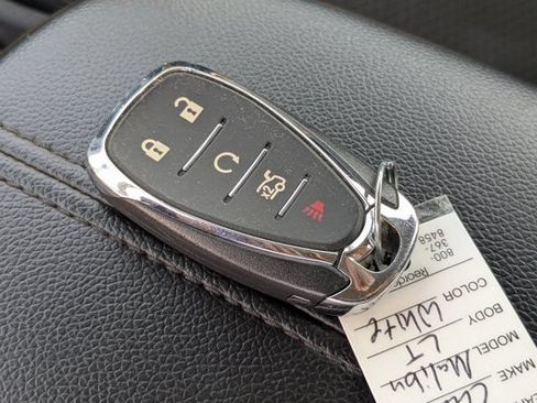 Used 2025 Chevrolet Malibu LT FWD image 22