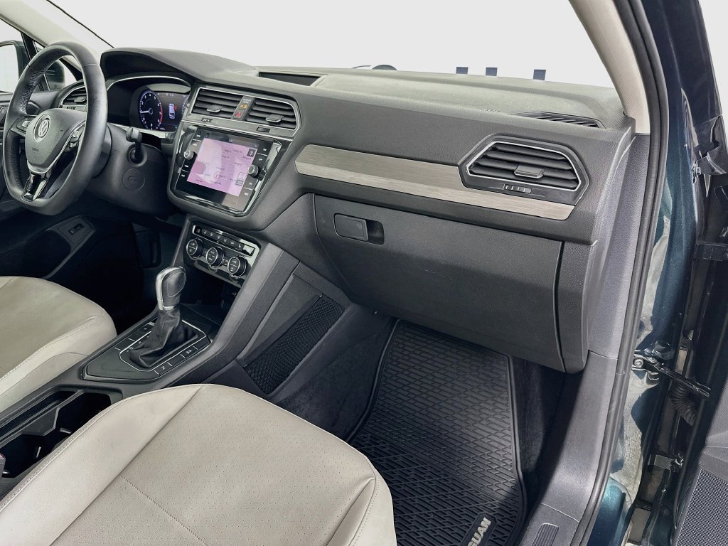 Used 2019 Volkswagen Tiguan SEL FWD image 38