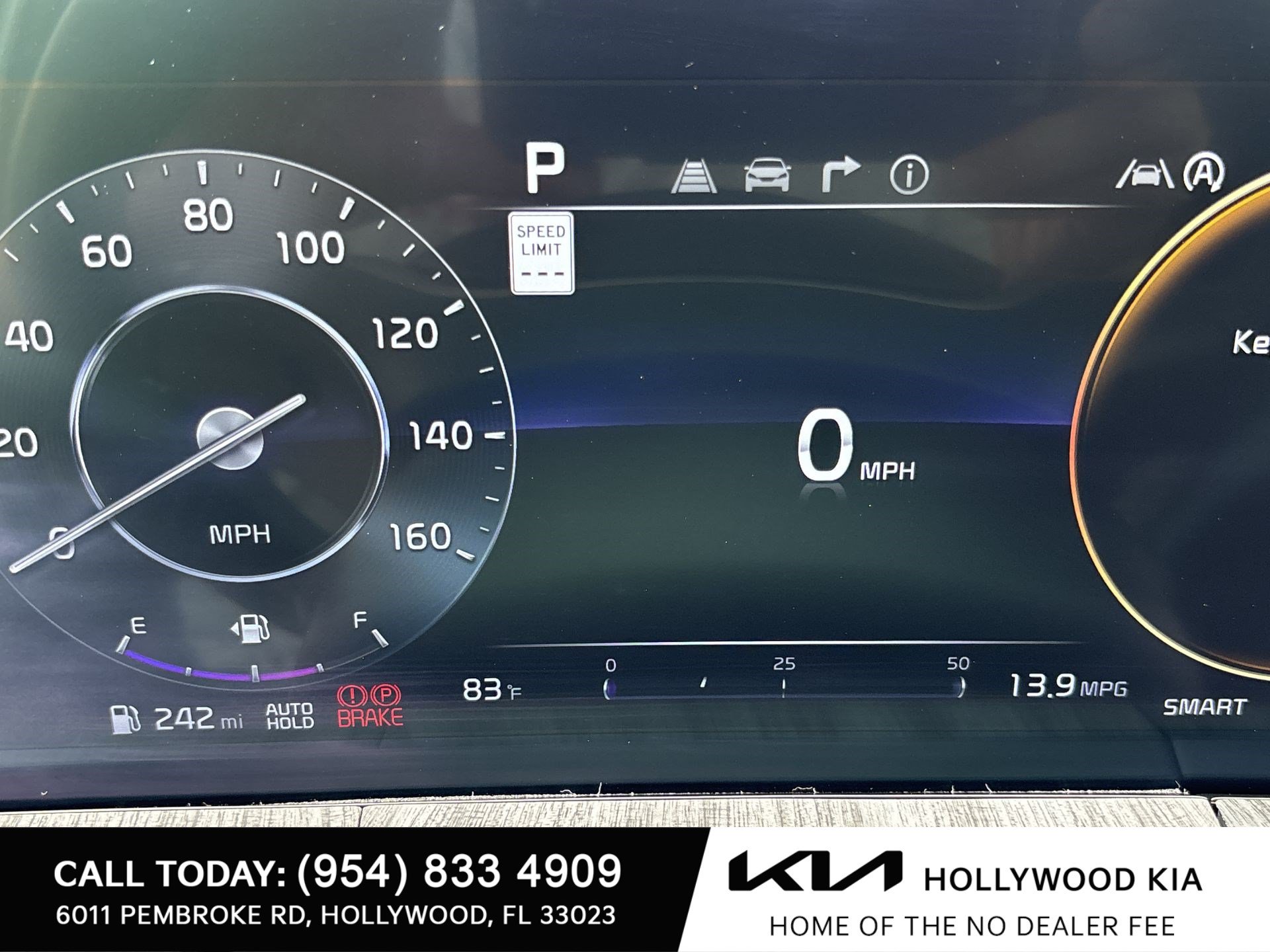 Used 2025 Kia Telluride SX w/ SX Captain's Chair Package AWD/4WD image 10