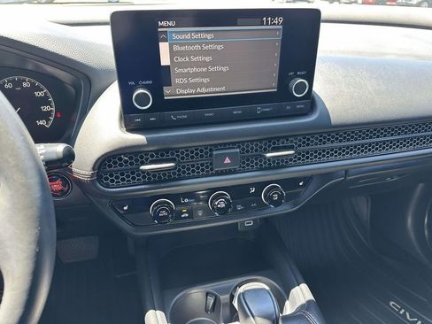 Certified 2025 Honda HR-V Sport image 17
