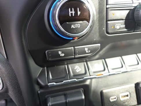 Used 2020 Chevrolet Silverado 1500 LT Trail Boss image 32