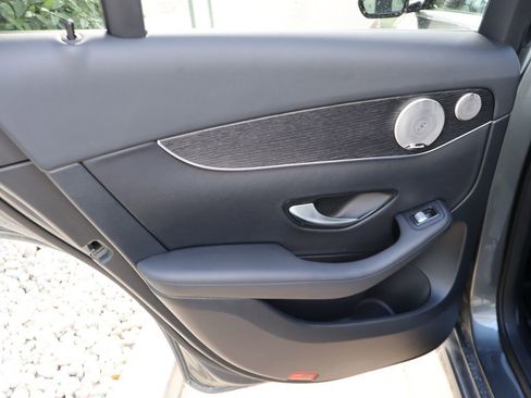 Used 2021 Mercedes-Benz GLC 300 4MATIC image 15