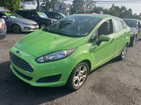 Used 2014 Ford Fiesta SE FWD image 1