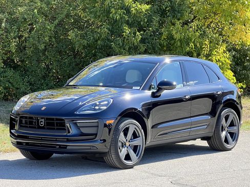 New 2026 Porsche Macan image 1