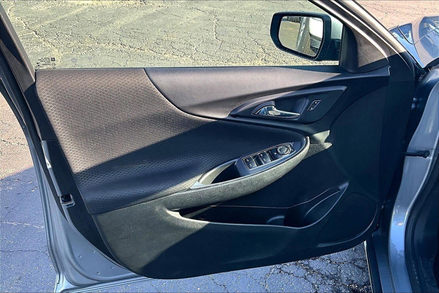 Used 2024 Chevrolet Malibu LT FWD image 24