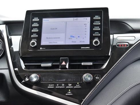 Used 2023 Toyota Camry SE image 18