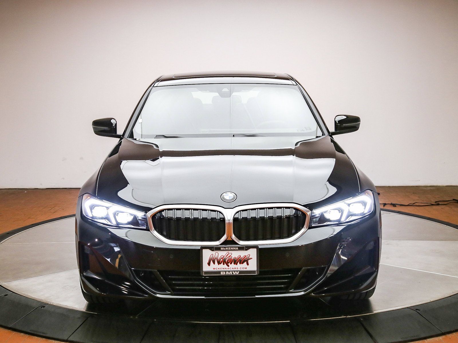 Used 2026 BMW 330i Sedan w/ Convenience Package RWD image 2