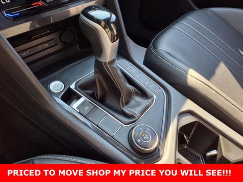 Used 2024 Volkswagen Tiguan SE R-Line image 18