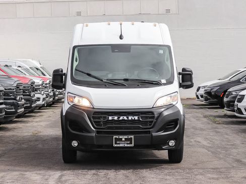 Used 2025 RAM ProMaster 2500 w/ Convenience Group FWD image 2