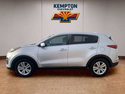 Used 2019 Kia Sportage LX FWD image 3