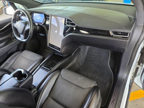 Used 2018 Tesla Model X 100D AWD/4WD image 29