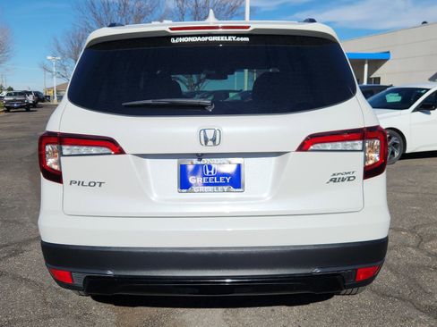 Used 2022 Honda Pilot Sport image 11