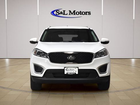 Used 2018 Kia Sorento LX AWD/4WD image 2
