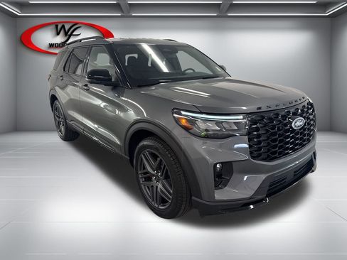 New 2026 Ford Explorer ST-Line w/ ST-Line Street Pack RWD image 5