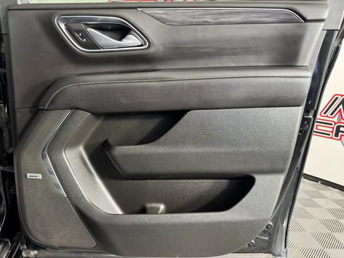 Used 2022 GMC Yukon XL SLT image 50