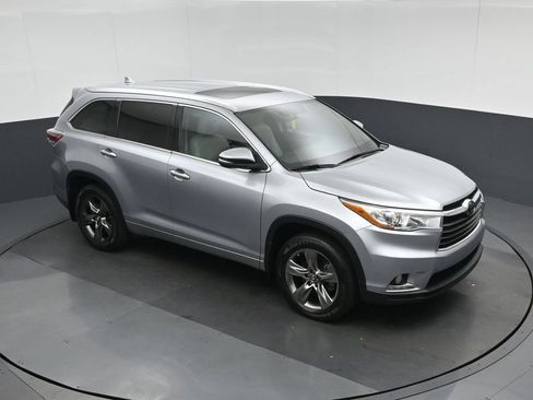 Used 2016 Toyota Highlander Limited w/ Driver Technology Package AWD/4WD image 72