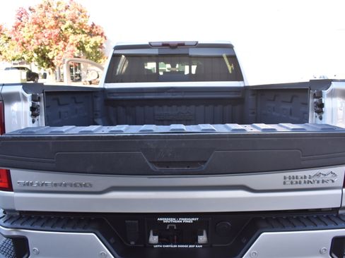 Used 2022 Chevrolet Silverado 2500 High Country w/ Z71 Off-Road Package image 35