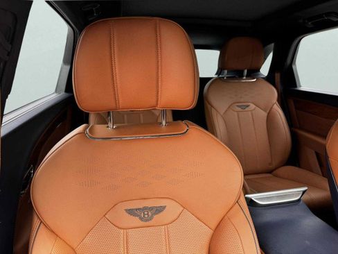 Used 2023 Bentley Bentayga Extended Wheelbase image 70