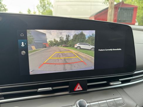 Used 2023 Hyundai Elantra SEL w/ Convenience Package FWD image 18