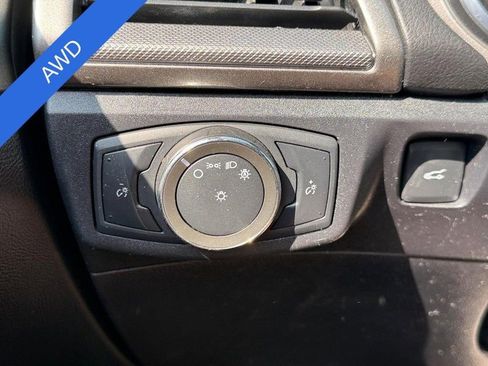 Used 2020 Ford Fusion SE image 17