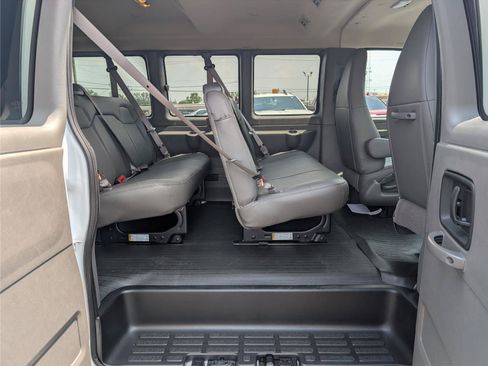 New 2026 Chevrolet Express 3500 LS w/ Chrome Appearance Package RWD image 33