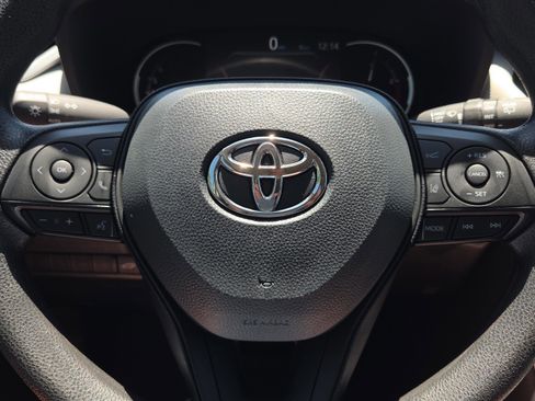 Certified 2025 Toyota RAV4 XLE w/ Convenience Package FWD image 29