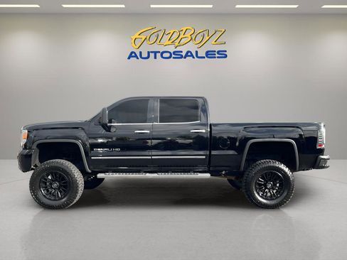 Used 2015 GMC Sierra 2500 Denali image 6