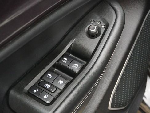 Used 2021 Jeep Grand Cherokee L Laredo image 23