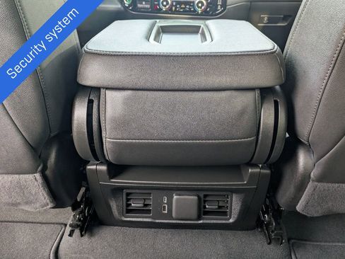 Certified 2025 GMC Sierra 1500 SLT image 42