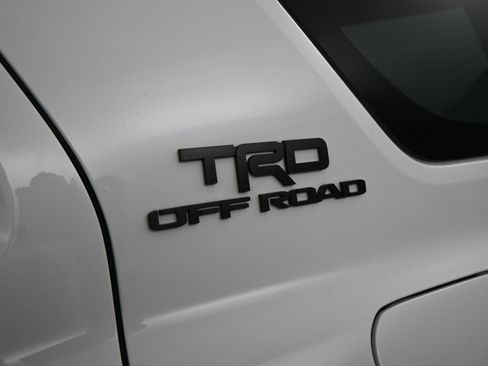 Used 2025 Toyota 4Runner 4WD image 36
