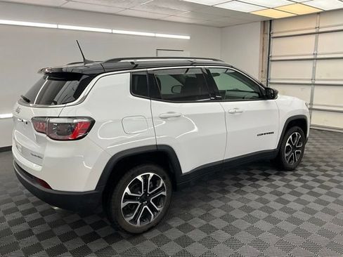 Used 2022 Jeep Compass Limited AWD/4WD image 19
