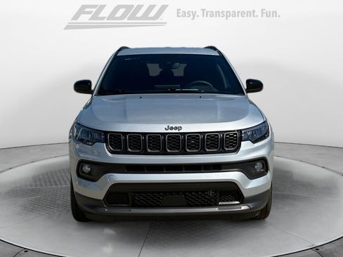 Used 2025 Jeep Compass Latitude w/ Altitude Special Edition image 2