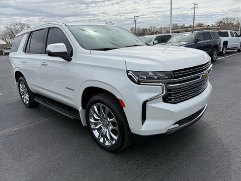 Used 2022 Chevrolet Tahoe Premier w/ Premium Package 2 AWD/4WD image 7