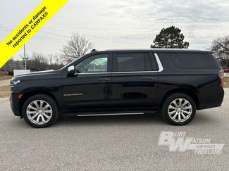 Used 2024 Chevrolet Suburban Premier w/ Premium Package 2 video 3