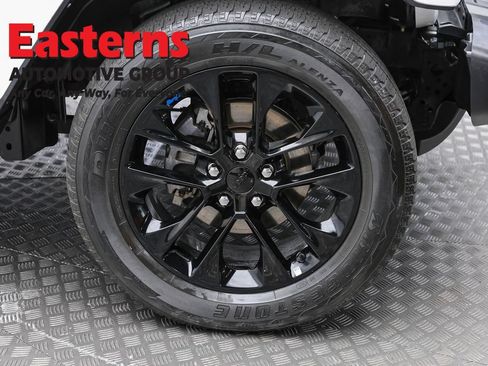 Used 2022 Jeep Wrangler Unlimited Sahara w/ Cold Weather Group AWD/4WD image 32