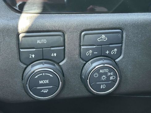 Used 2022 Chevrolet Silverado 1500 RST w/ Convenience Package II AWD/4WD image 21