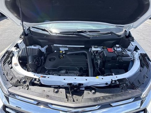 Certified 2025 Chevrolet Equinox LT w/ Safety and Technology Package FWD image 32