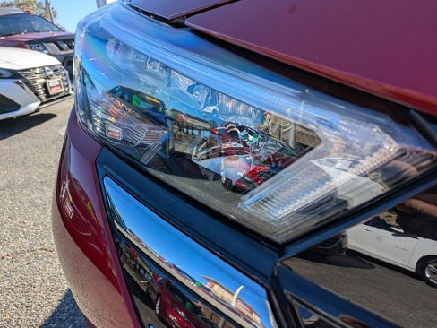 New 2025 Nissan Versa SV w/ Trunk Package image 10