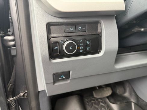 Used 2024 Ford F250 XLT image 37