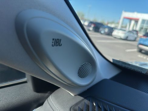 Used 2023 Toyota Highlander Platinum image 21