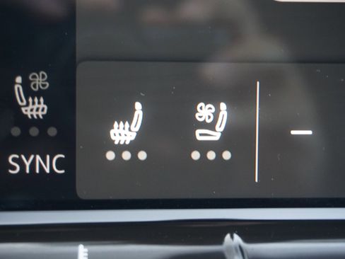 Used 2024 Volkswagen Atlas SE w/ Panoramic Sunroof Package image 34