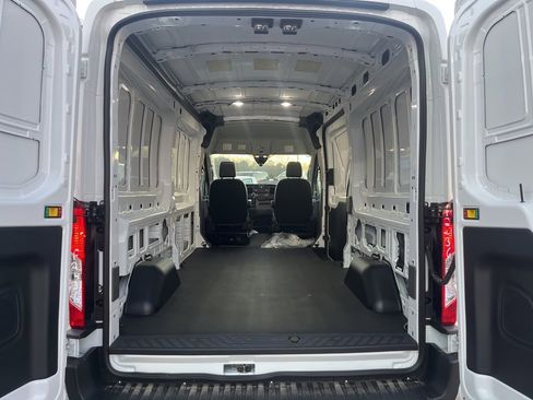 New 2024 Ford Transit 250 148 Medium Roof Extended AWD image 24