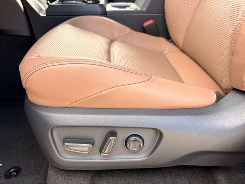 Used 2025 Toyota 4Runner Limited image 23