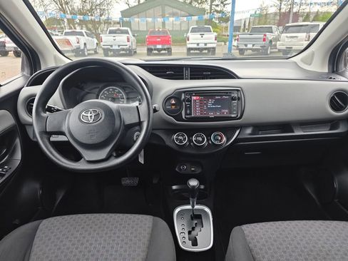 Used 2016 Toyota Yaris L FWD image 5