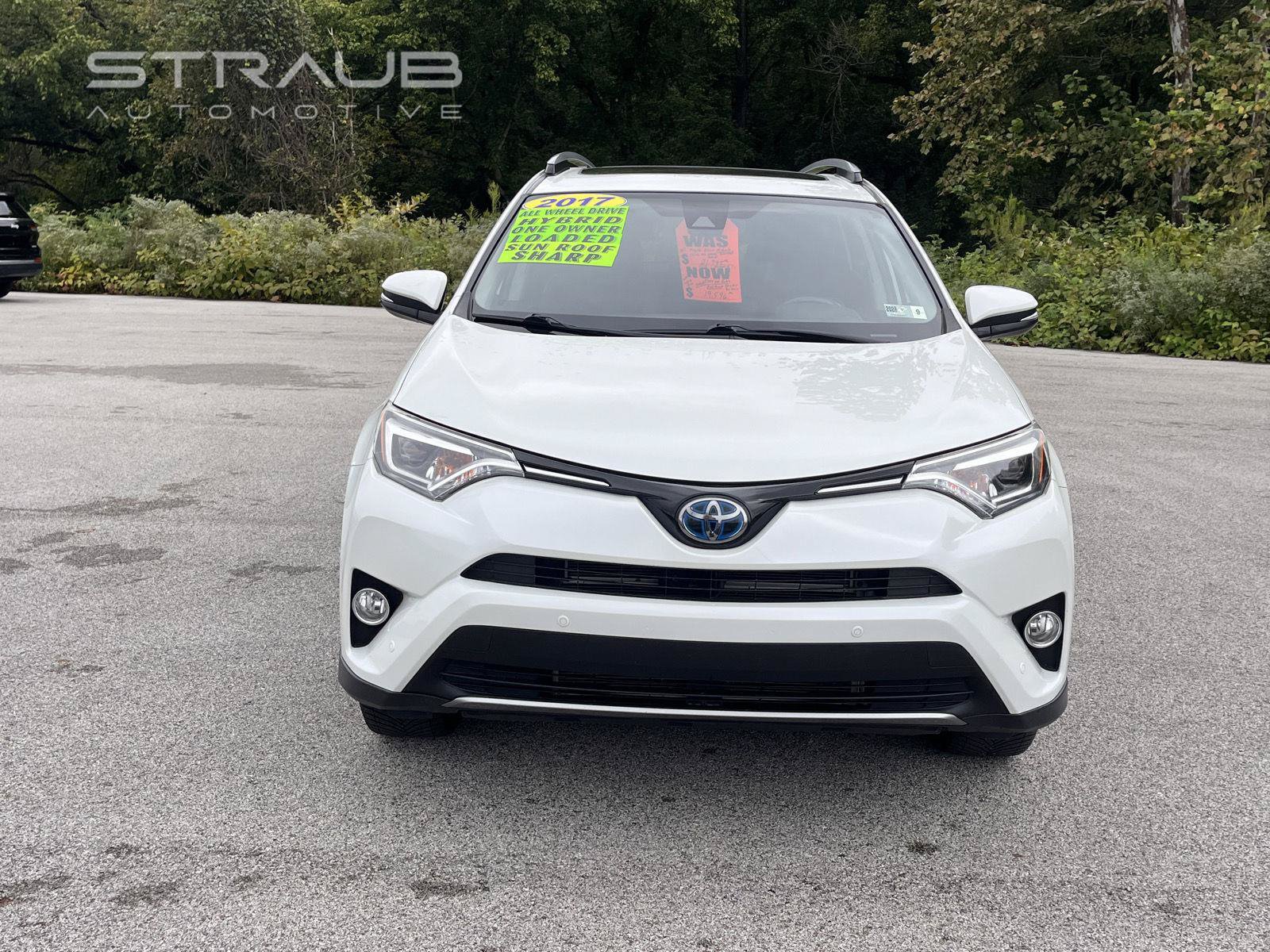 Used 2017 Toyota RAV4 Limited w/ All Weather Liner Package AWD/4WD image 3