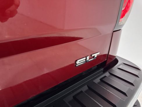 Used 2018 GMC Sierra 1500 SLT image 14