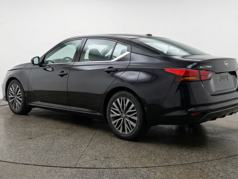 Used 2025 Nissan Altima 2.5 SV image 6